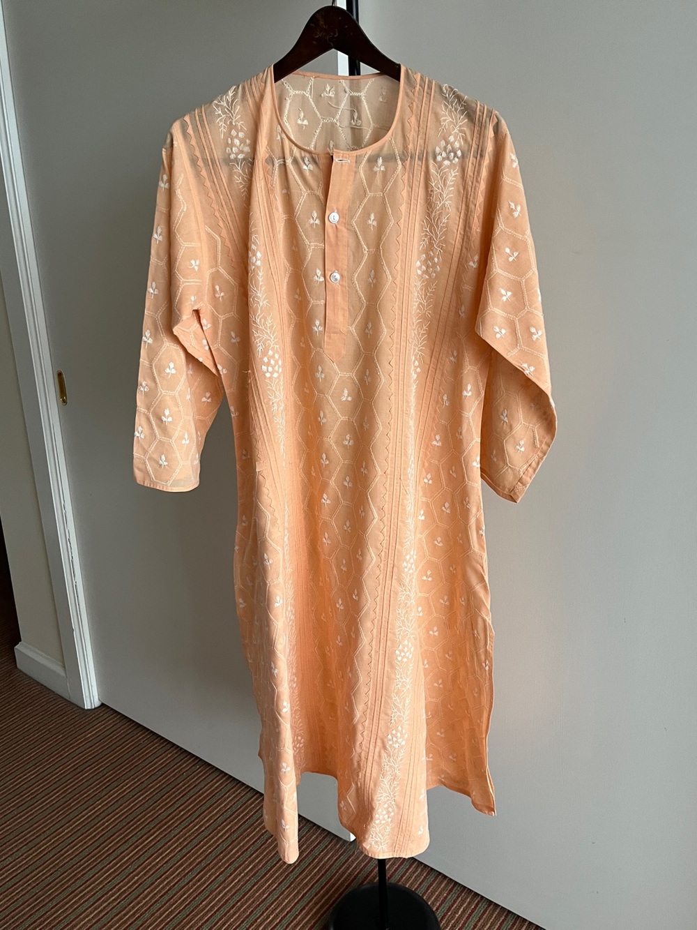 New Chikankari Lucknow Hand Embroidery Peach 🍑 white Kurta Dress Salwar Pant Set